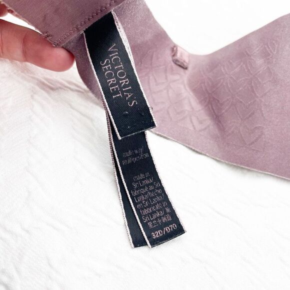 BUY 1 GET 1 FREE Victorias Secret 32d strapless sticky bra v splice multi-way - Picture 10 of 10